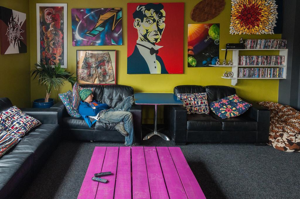 Crash Palace Backpackers Роторуа Екстер'єр фото