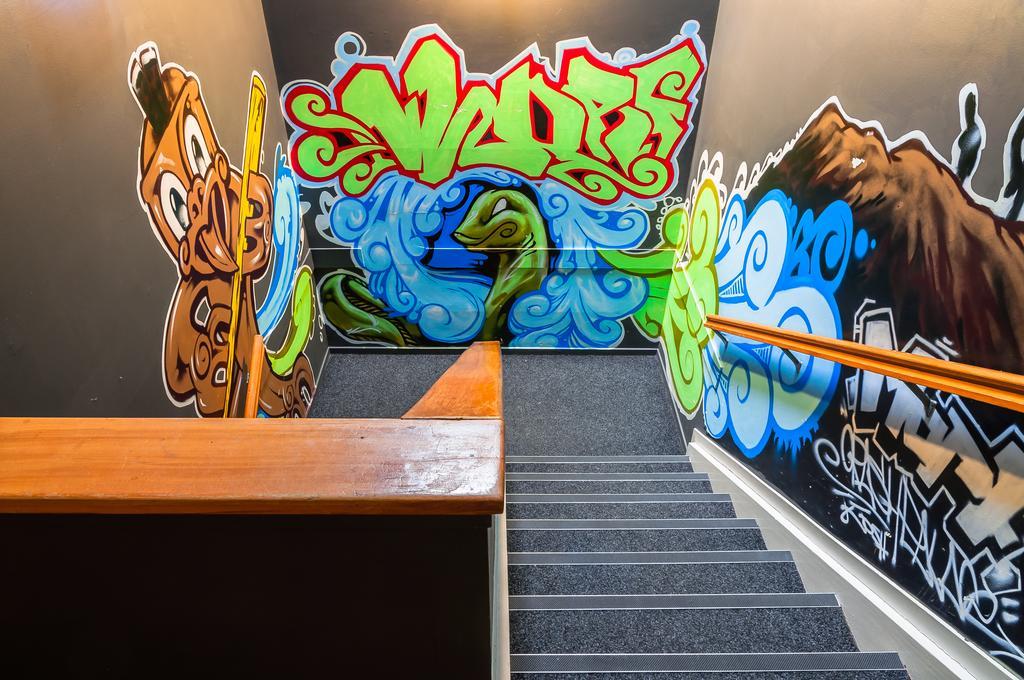 Crash Palace Backpackers Роторуа Екстер'єр фото